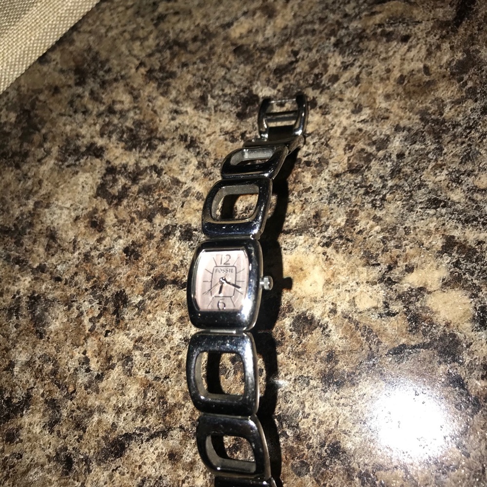 Used Fossil Watch - Picture 2 of 4